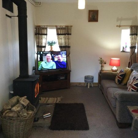 Cosy Rural Cottage Peak District, Pets Welcome Hollinsclough Exterior photo