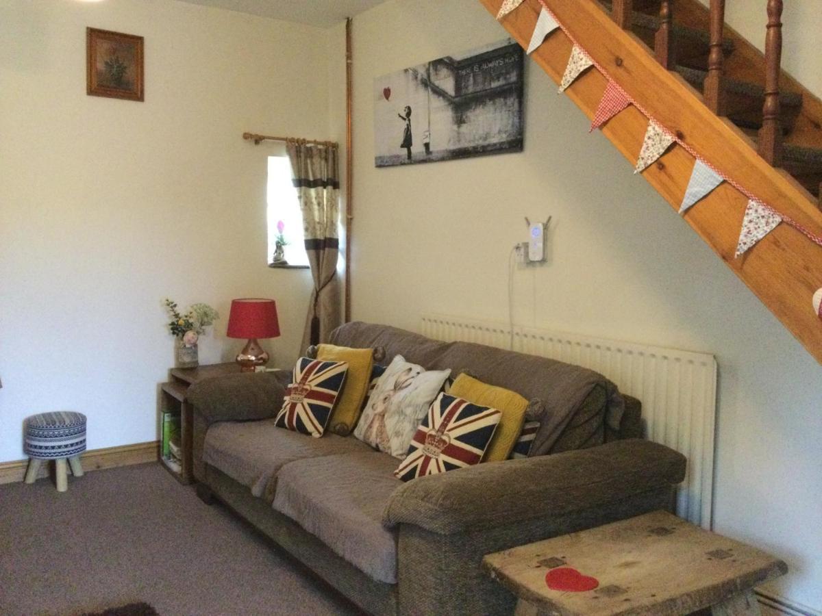 Cosy Rural Cottage Peak District, Pets Welcome Hollinsclough Exterior photo