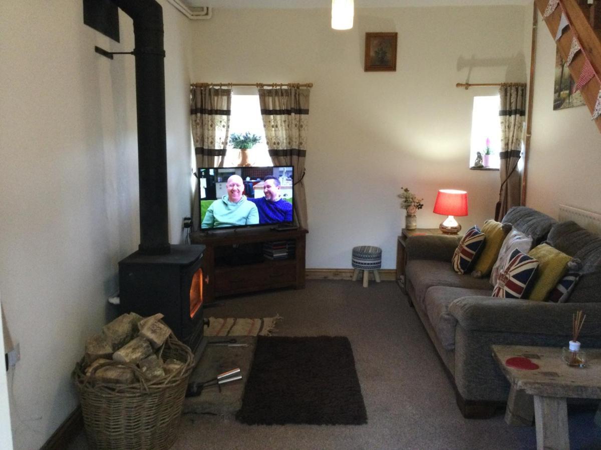 Cosy Rural Cottage Peak District, Pets Welcome Hollinsclough Exterior photo