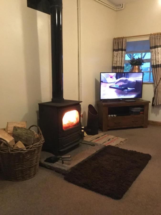 Cosy Rural Cottage Peak District, Pets Welcome Hollinsclough Exterior photo